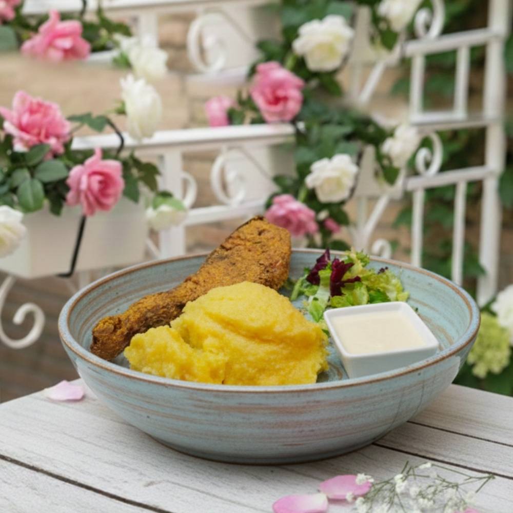 CRAP PRĂJIT CU MĂMĂLIGUȚĂ ȘI MUJDEI