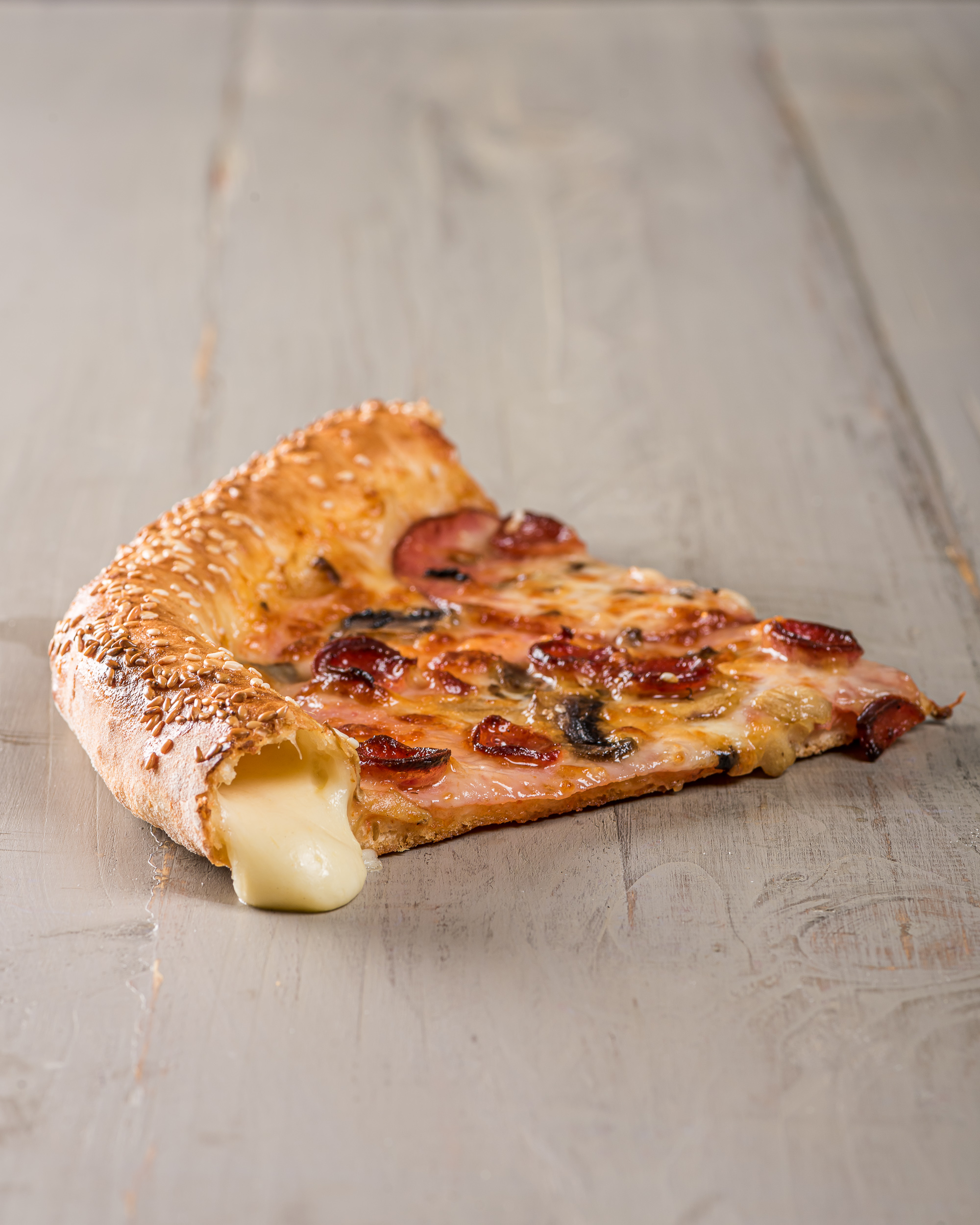 MARGINE UMPLUTA CU MOZZRELLA - GIGANT - LORDINU